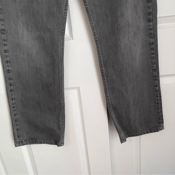 LEVI’S 514 JEANS IN GREY - Picture 4 of 11